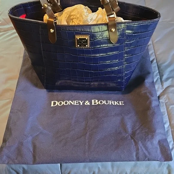 Dooney & Bourke Exotic Leather Purse - Picture 13 of 13